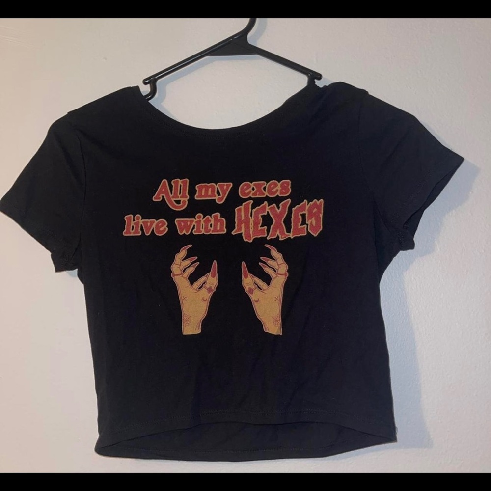 Graphic crop top size s/xs